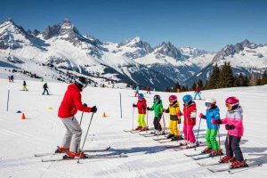 Organiser des vacances au ski avec les enfants dans les Alpes françaises